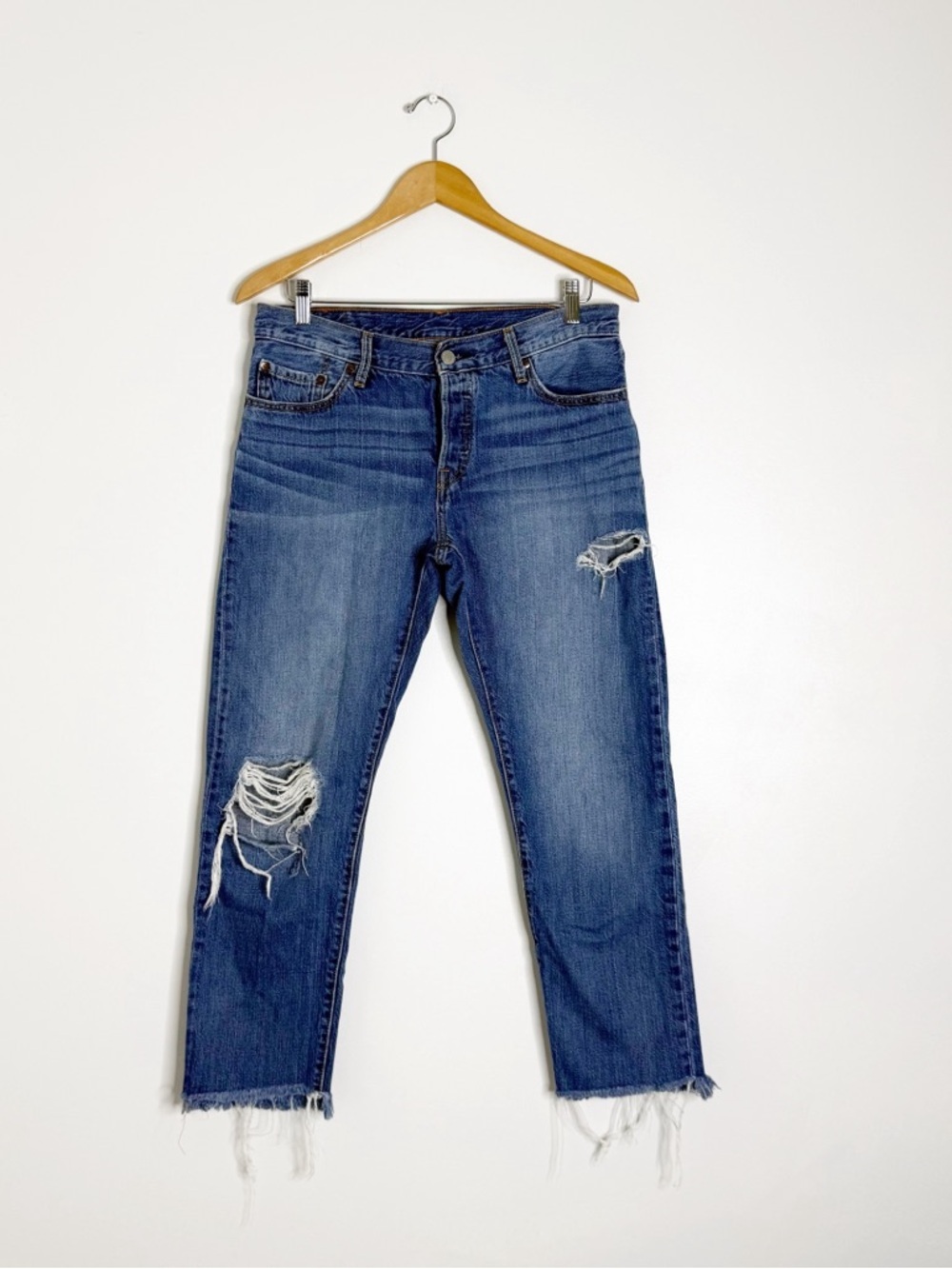 Levi’s 501 CT Jeans Size 28 Distressed Raw Hem Cropped Tapered Denim